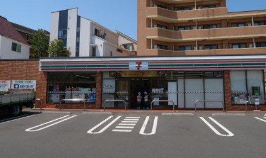 コンビニ　セブンイレブン 八王子みなみ野シティ店（コンビニ）まで191m