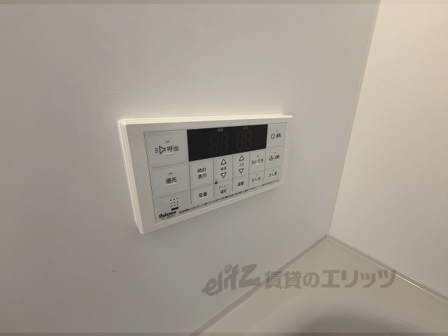 その他設備　給湯器リモコン