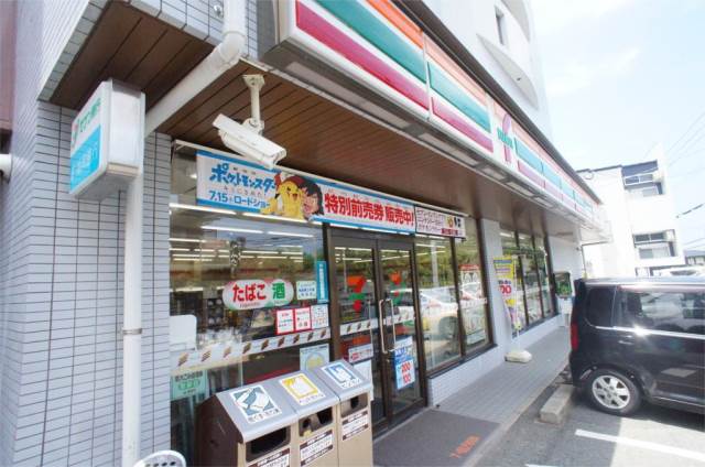 コンビニ　セブンイレブン東区 福岡唐原7丁目店（コンビニ）まで657m