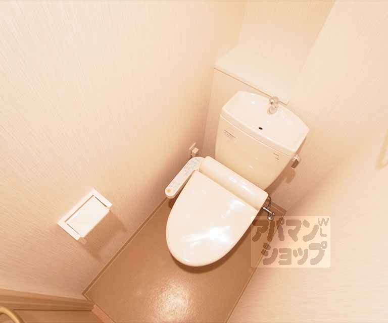 トイレ　参考写真の為、類似写真ではございません