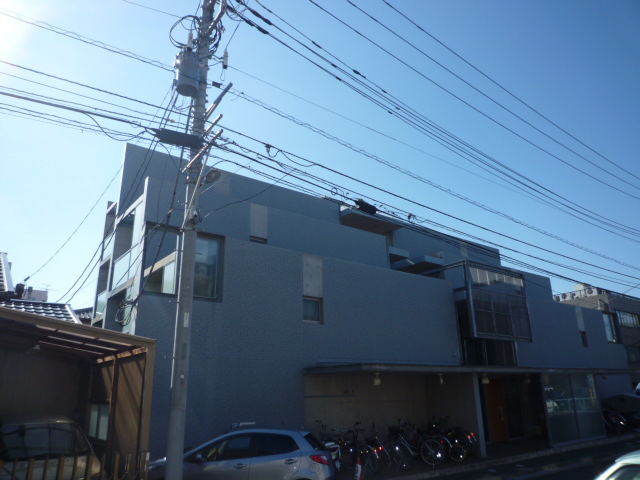建物外観　外壁タイル貼り