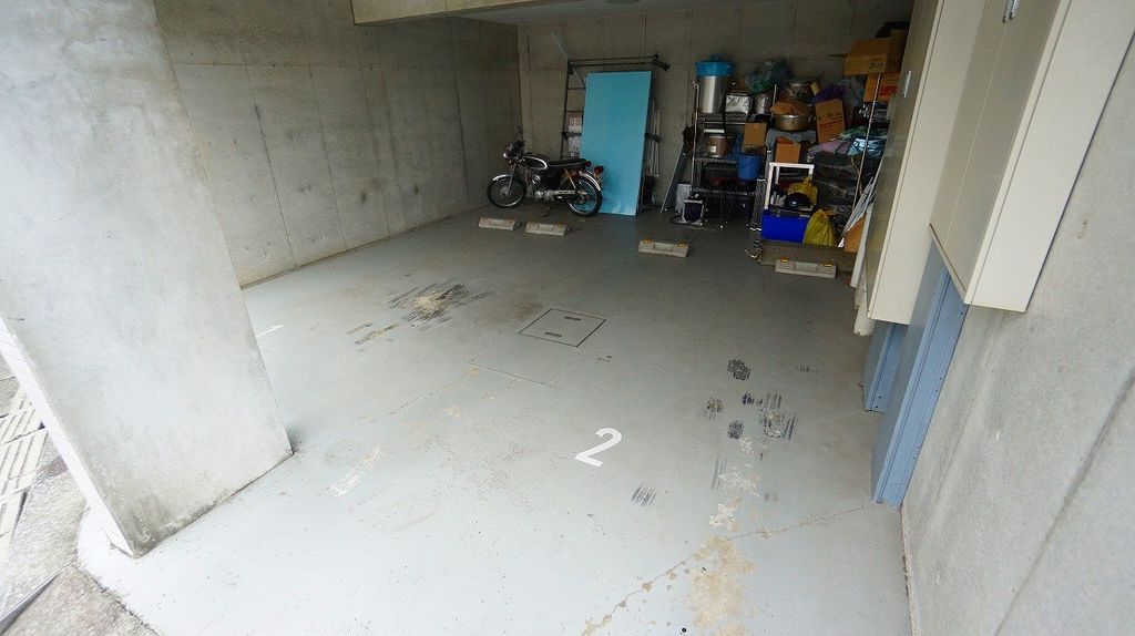 駐車場　駐車場