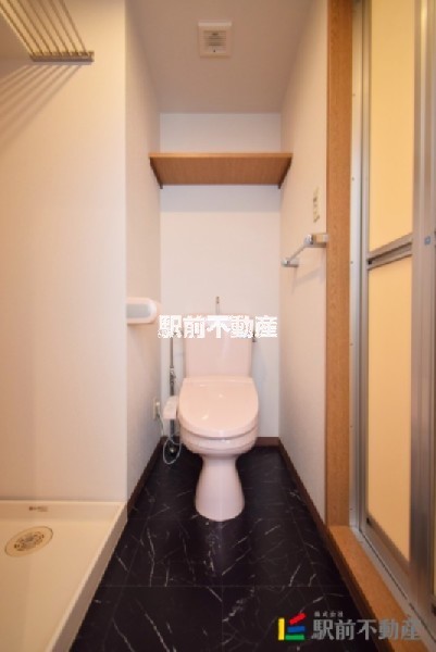 トイレ　写真は同タイプ別部屋