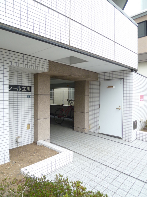 エントランス　★建物入り口★