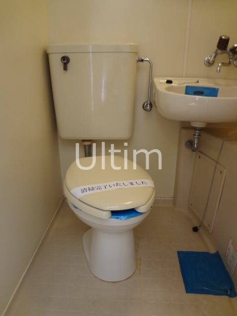 トイレ　別部屋のお写真です。ご参考までに！