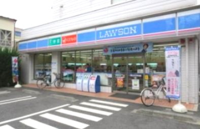 コンビニ　ローソン　下北沢成徳前（コンビニ）まで582m