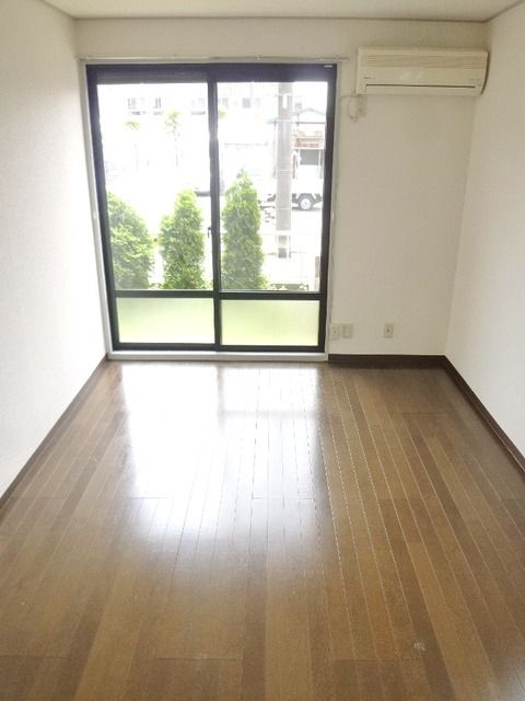 その他部屋・スペース　★洋室６帖★