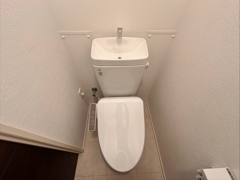 ロイヤルハイツ上本町のトイレ写真