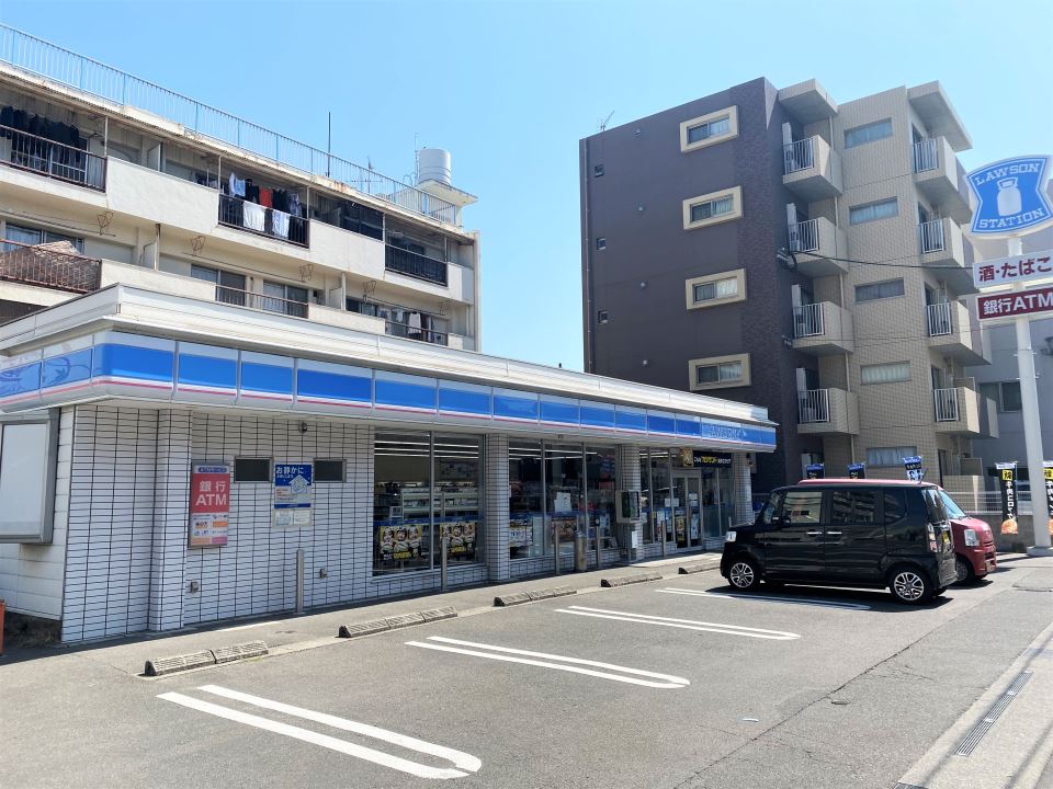 コンビニ　ローソン鹿児島下荒田四丁目店（コンビニ）まで170m