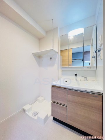 洗面設備　同マンション別部屋　参考写真