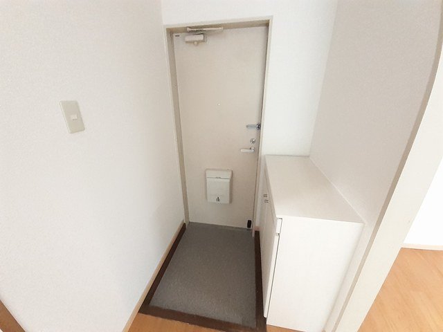 玄関　収納もある玄関です