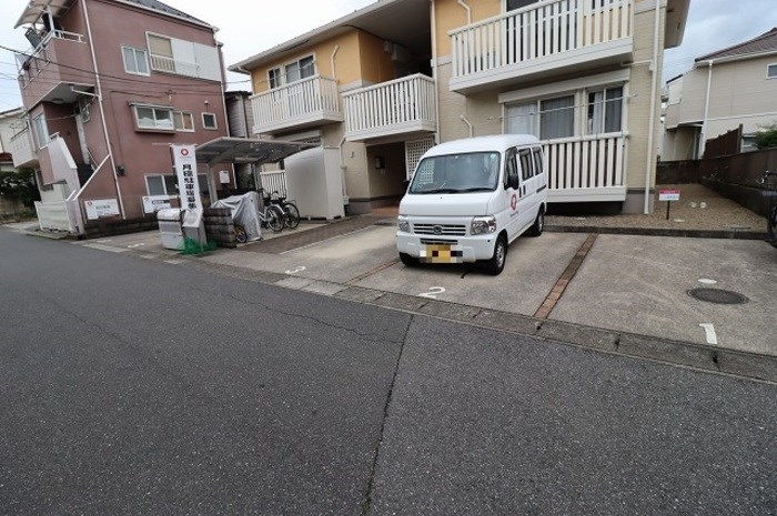 駐車場　駐車場