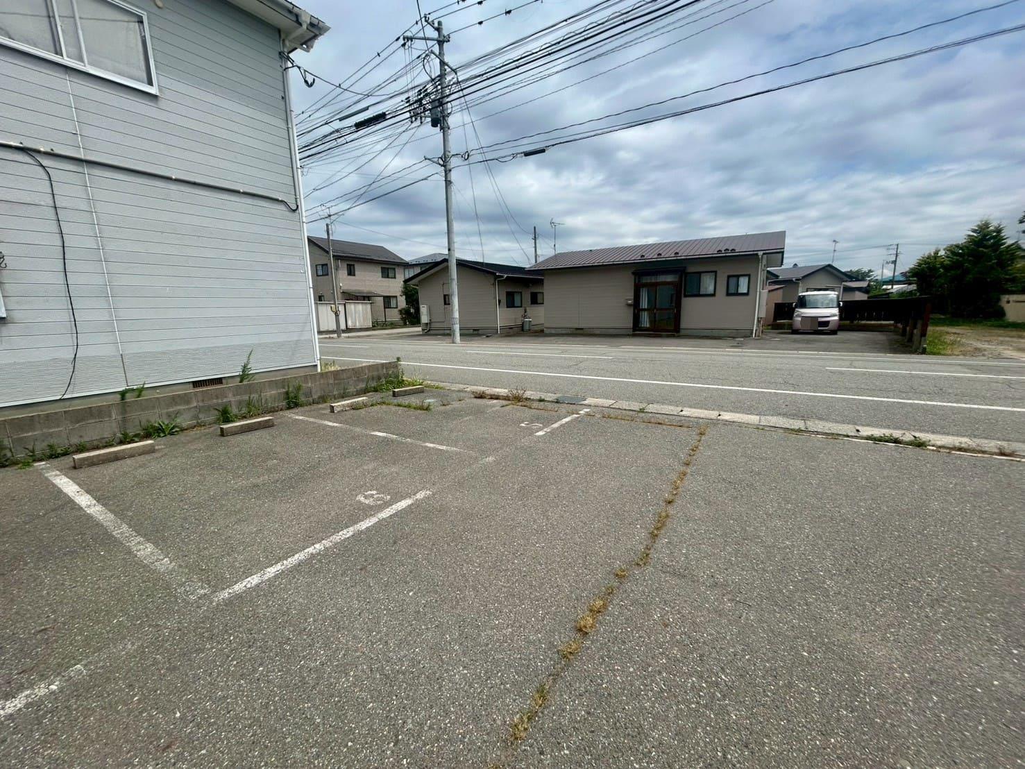 駐車場　駐車場