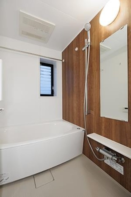 バス・シャワールーム　※写真は同タイプ住戸です。