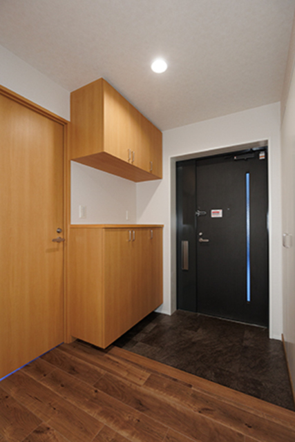 玄関　※写真は同タイプ住戸です。