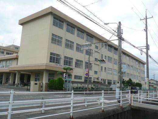 小学校　岡山市立南輝小学校（小学校）まで317m