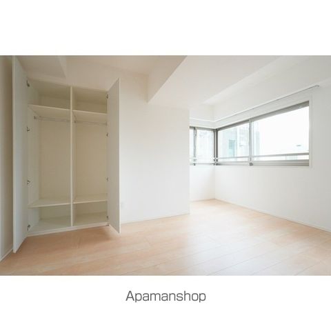 ラベイユ麻布十番の居間写真