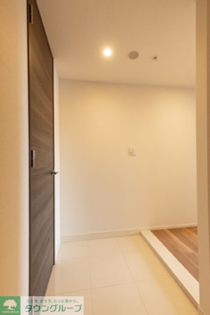 玄関　※写真は同タイプ住戸です。