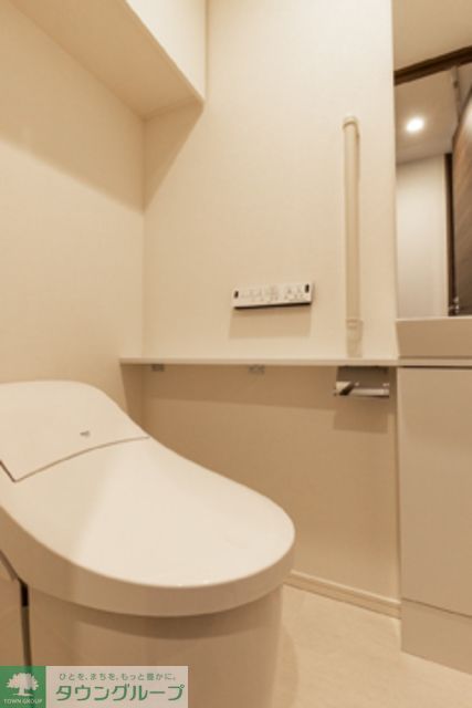 トイレ　※写真は同タイプ住戸です。
