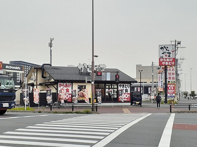 飲食店　からやま　浦和美園店（飲食店）まで180m