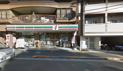 コンビニ　セブン-イレブン 都立文京高校前店（コンビニ）まで824m