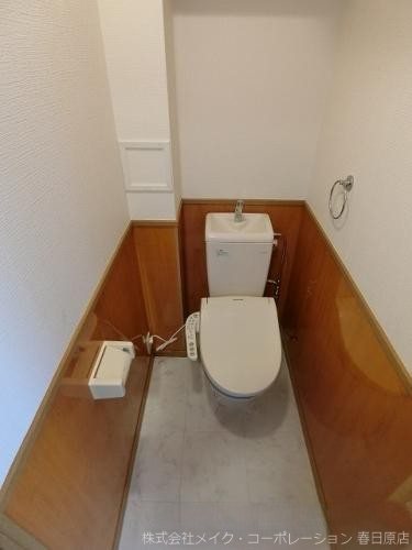 トイレ　写真は同型タイプ