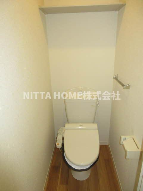 トイレ　暖房洗浄便座付きのトイレです◎