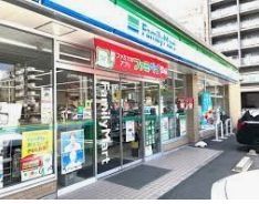 コンビニ　ファミリーマート昭和鶴舞二丁目店（コンビニ）まで60m