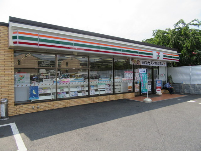 コンビニ　セブンイレブンさいたま大戸3丁目店（コンビニ）まで212m