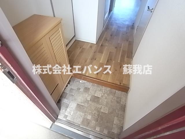 玄関　収納もある玄関です