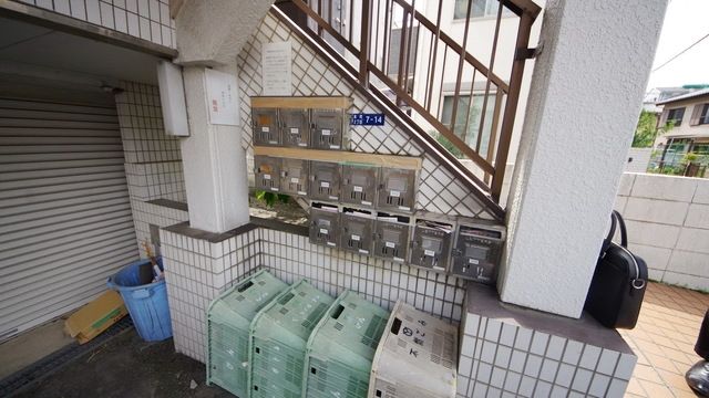 エントランス　集積所