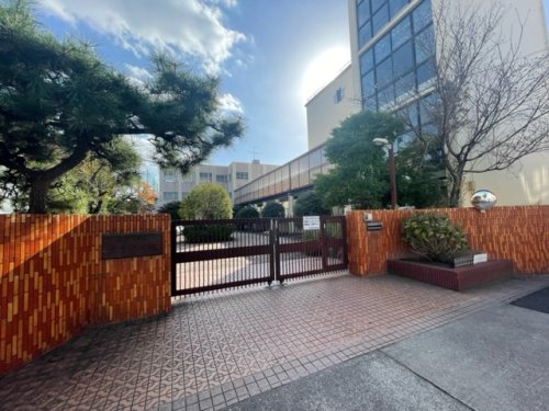中学校　名古屋市立黄金中学校（中学校）まで160m