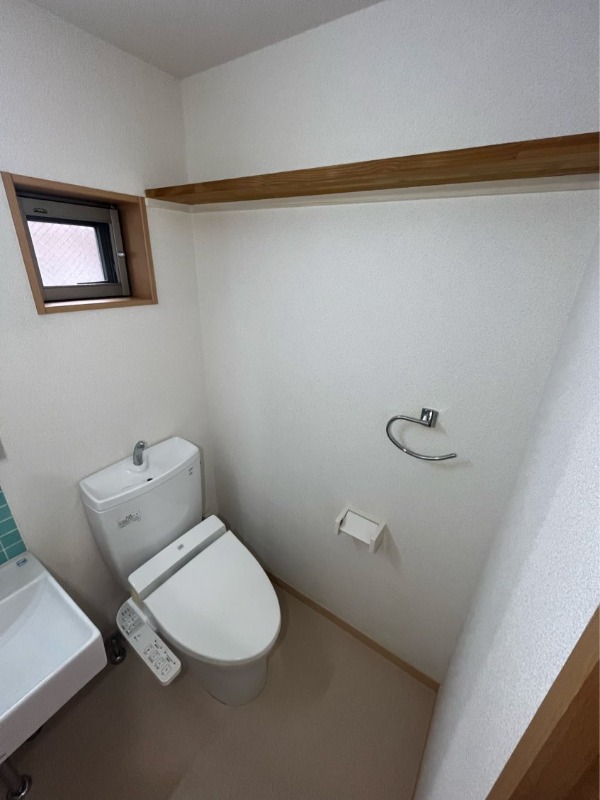 トイレ　※他部屋参考写真