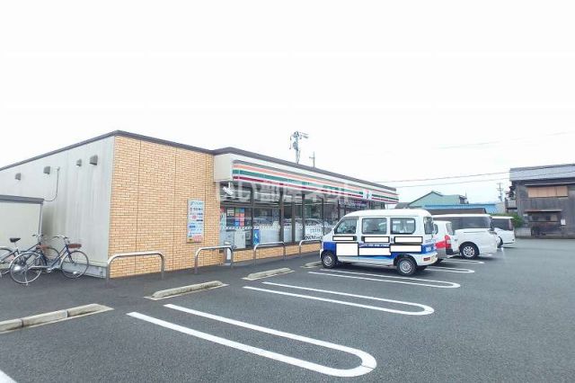 コンビニ　セブンイレブン津市一志町田尻店（コンビニ）まで298m