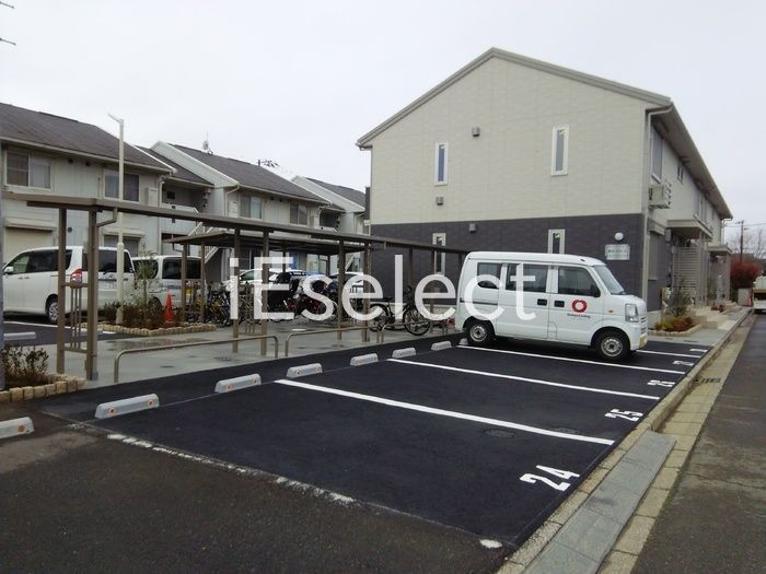駐車場　駐車場