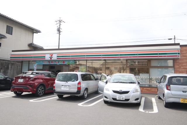 コンビニ　セブン-イレブン 名古屋上社５丁目店（コンビニ）まで200m