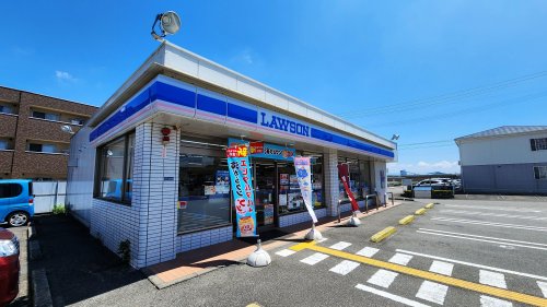 コンビニ　ローソン 高知北久保店（コンビニ）まで202m