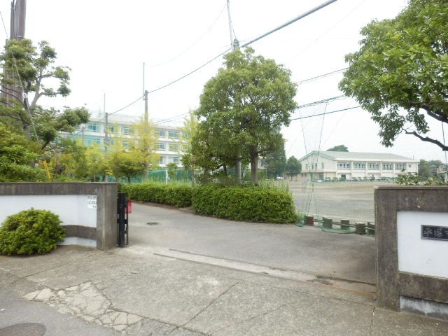 中学校　平塚市立金旭中学校（中学校）まで630m