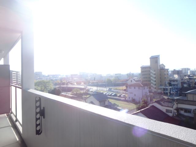 バルコニー　※同物件別部屋写真