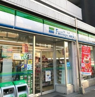 コンビニ　ファミリーマート地下鉄浄心店（コンビニ）まで300m