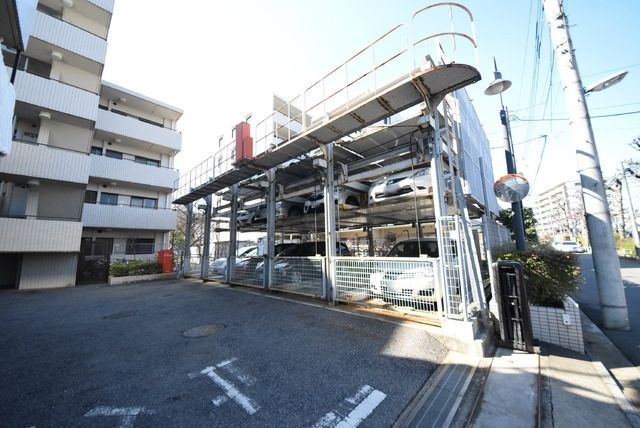 駐車場　駐車場