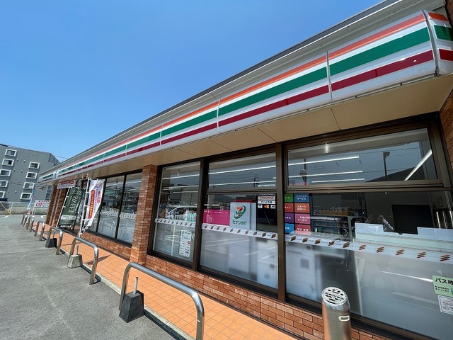 コンビニ　セブンイレブン蓮台寺１丁目店（コンビニ）まで250m