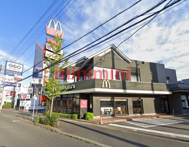 飲食店　マクドナルド171号高槻店（飲食店）まで679m
