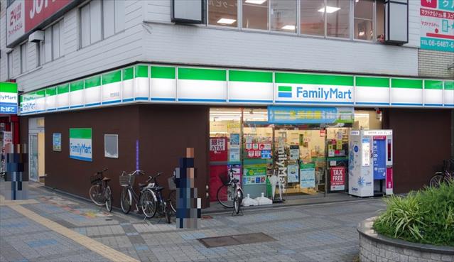 コンビニ　ファミリーマート（コンビニ）まで345m