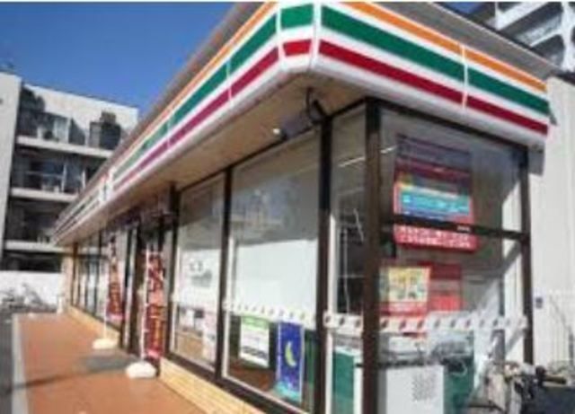 コンビニ　セブンイレブン板橋前野町店（コンビニ）まで577m