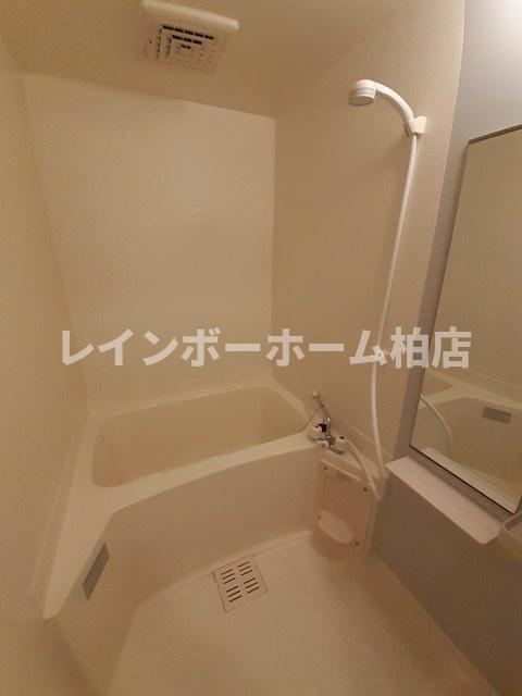 バス・シャワールーム　きれいなお風呂です