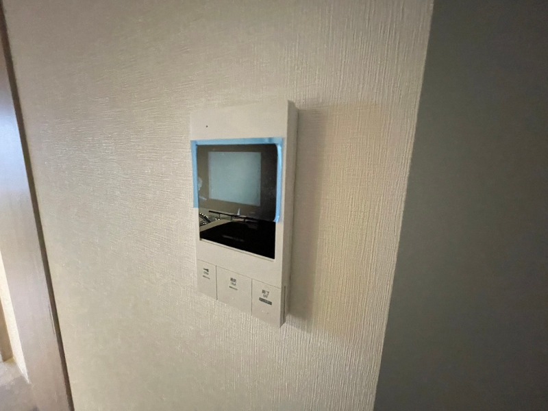 セキュリティ　ＴＶモニター付インターホンです。来客者の顔が見えるので安心！