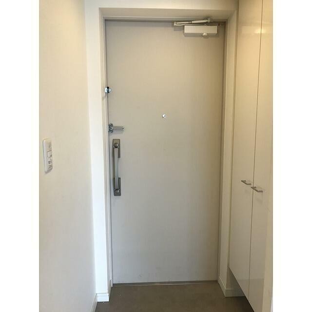 玄関　※同仕様写真含む