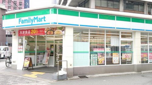コンビニ　ファミリーマート 豊崎三丁目店（コンビニ）まで279m