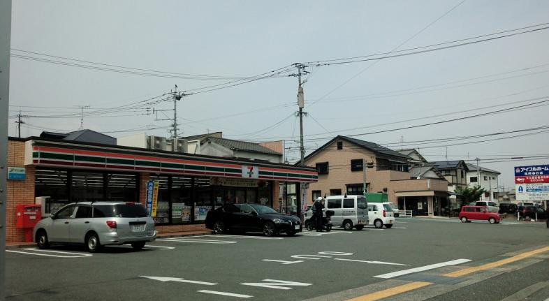 コンビニ　セブンイレブン 若葉台店（コンビニ）まで369m